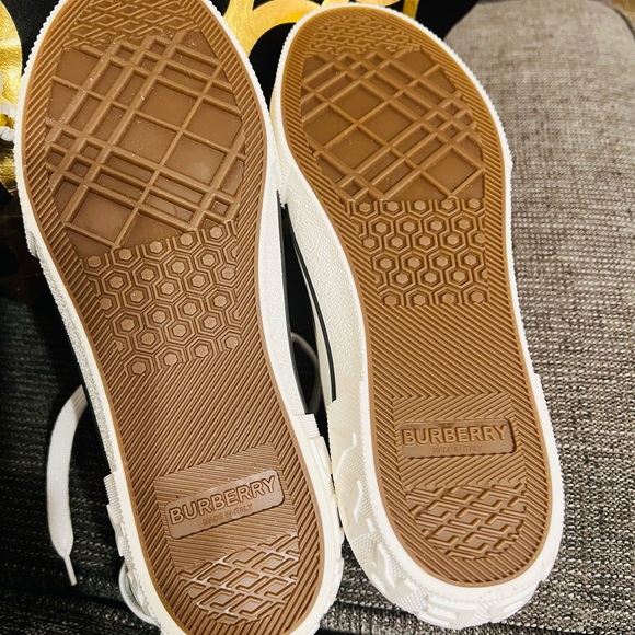 Burberry Jack Checked Sneakers****SOLD******** - Picture 9 of 11